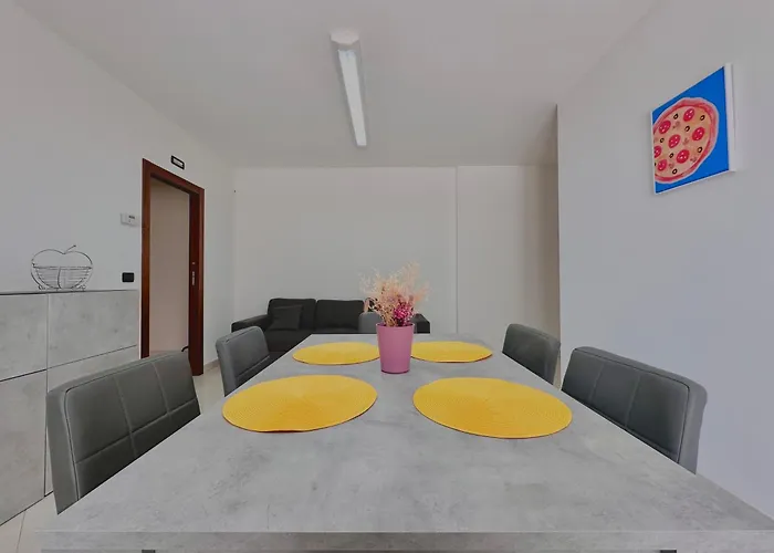 アパート K House *